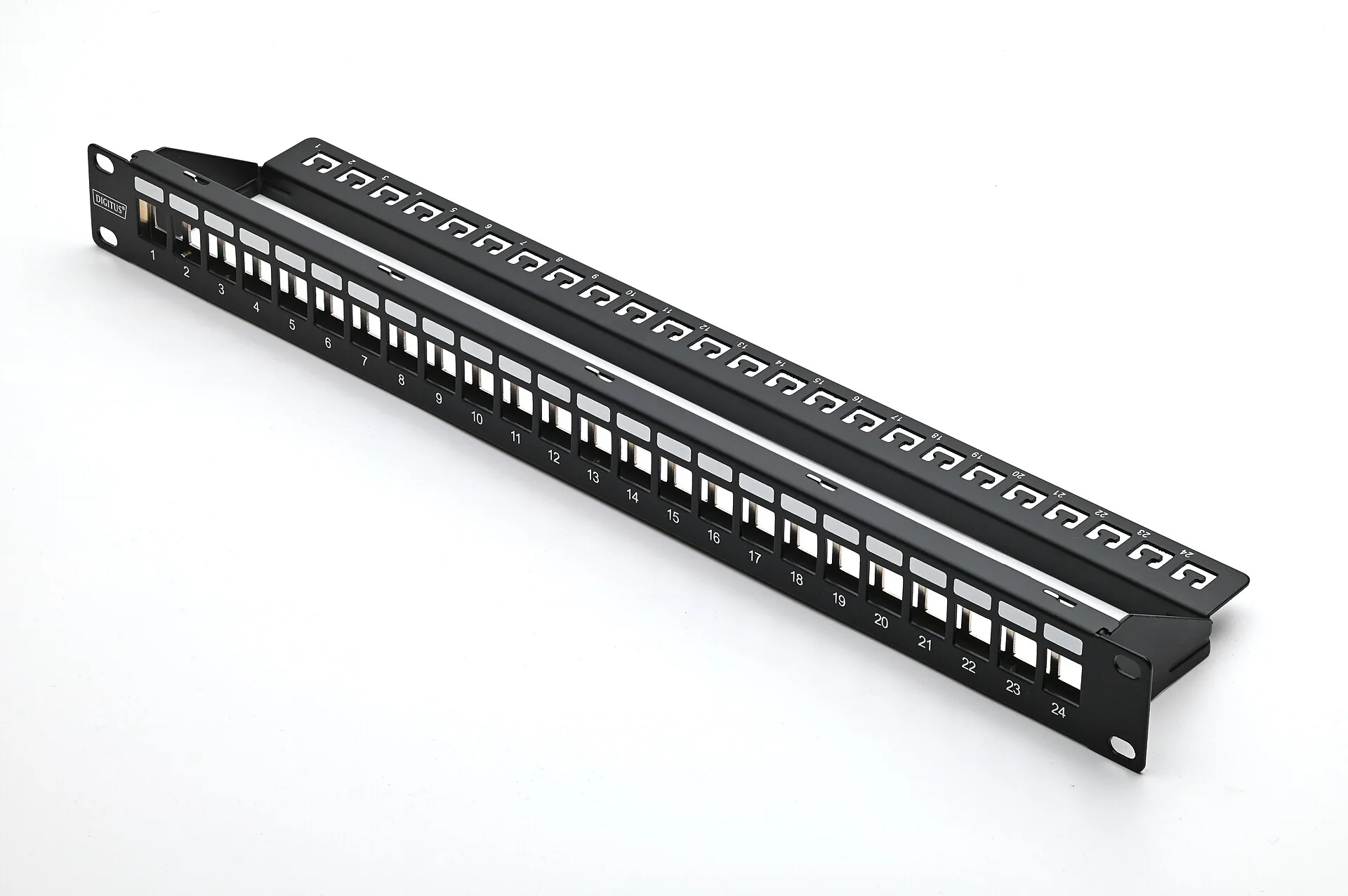Panneau de brassage destiné à recevoir des modules de connexion RJ45